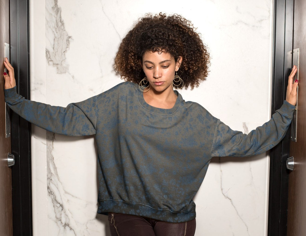 Grey With Blue Floral Ombre Women's Sweatshirt
